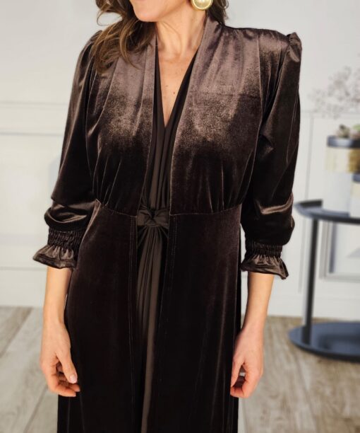 Alternative view of Levita Deseo