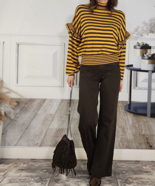 Alternative view of Jersey Elora