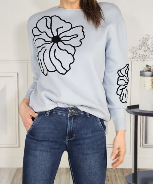 Alternative view of Jersey Salma