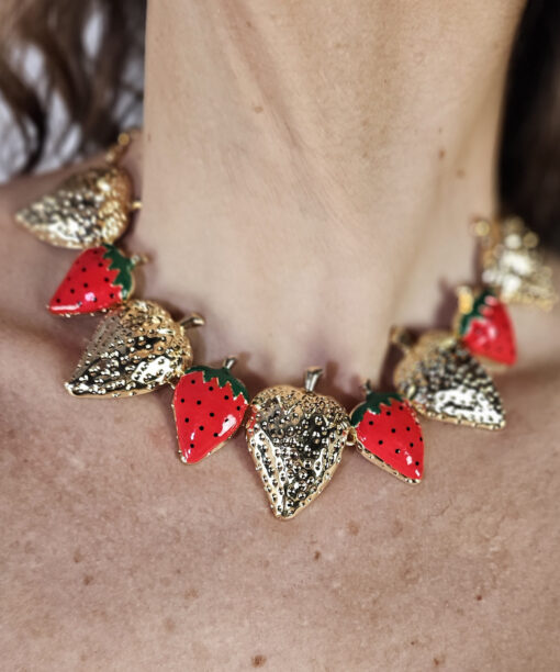 Choker Strawberries