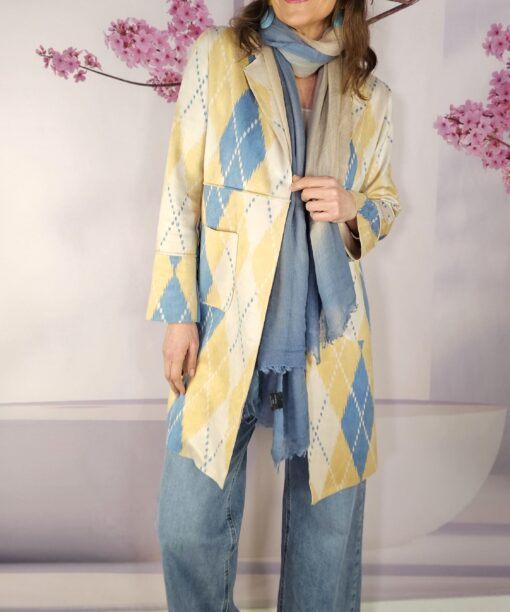 Alternative view of Abrigo Antelina Elise