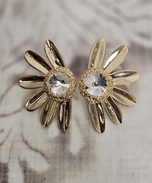 Alternative view of Pendientes Flor