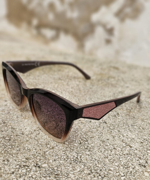 Alternative view of Gafas Holly