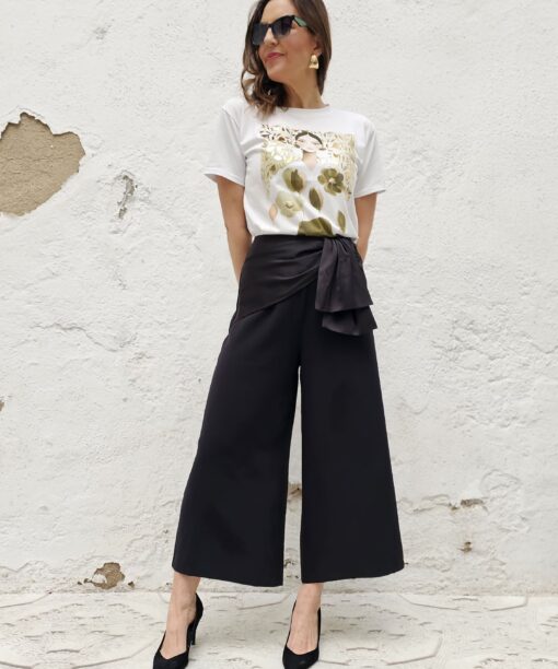 Alternative view of Pantalón Sade