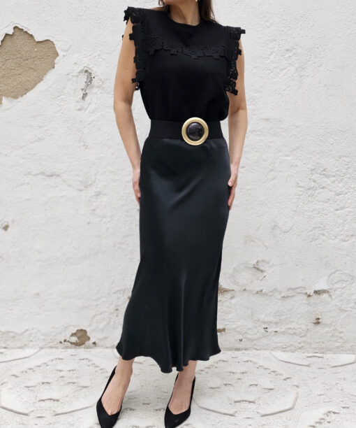 Alternative view of Falda raso  Miska