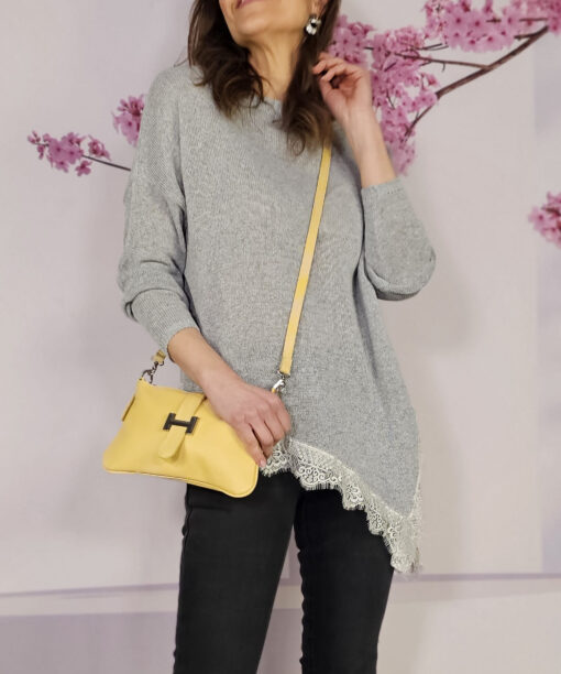 Alternative view of Bolso Alysson