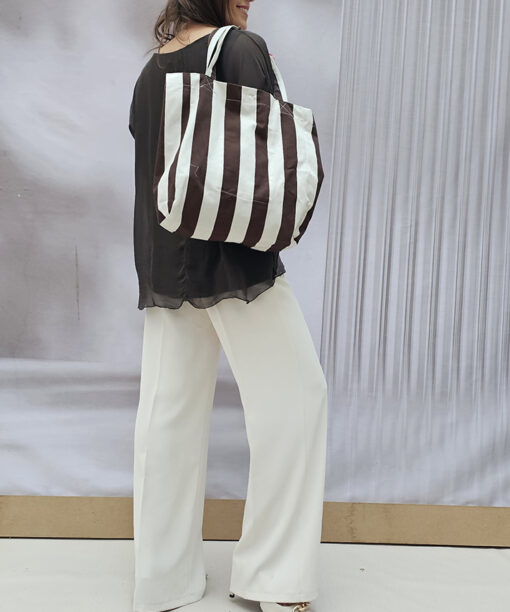 Alternative view of Bolso Rayas Capri
