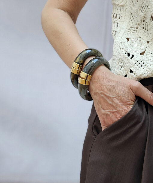 Alternative view of Pulsera Due