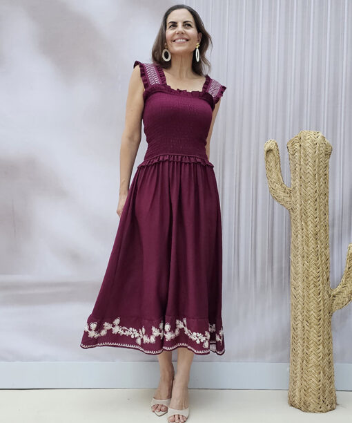 Vestido Fruncido Bordado