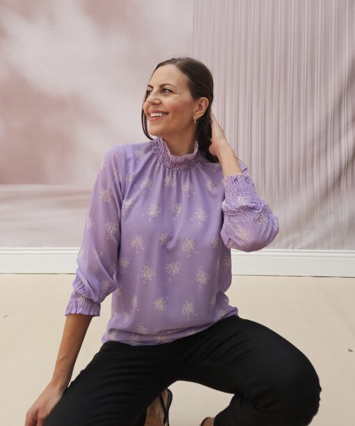 Blusa fruncida estampada - Imagen 2