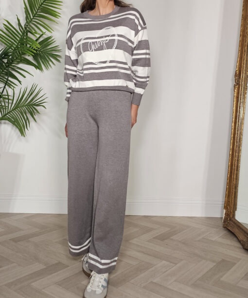 Conjunto rayas Comfy Gris - Imagen 4