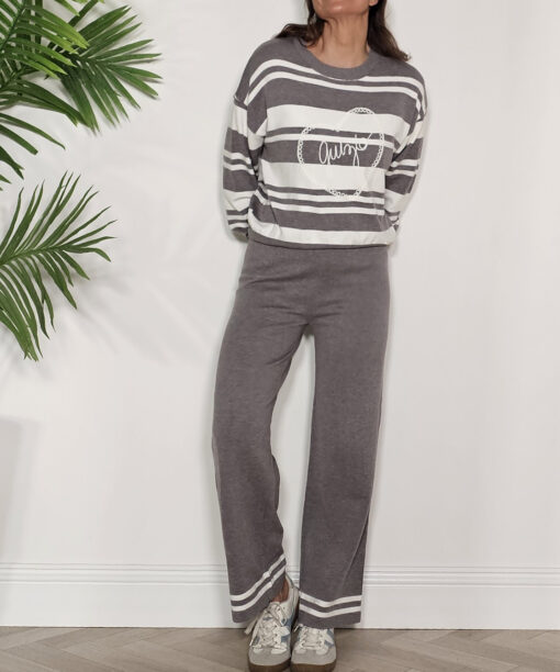 Conjunto rayas Comfy Gris - Imagen 6
