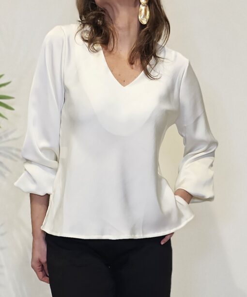 Alternative view of Blusa Raso pico crudo