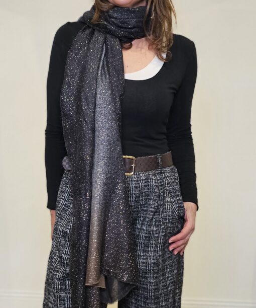 Alternative view of Pashmina Goe